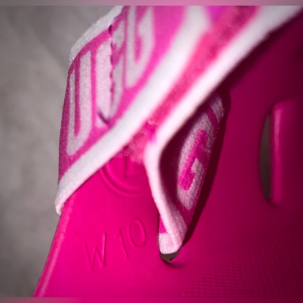 UGG Fuchsia Sport Yeah slide with detachable Straps - Picture 9 of 9
